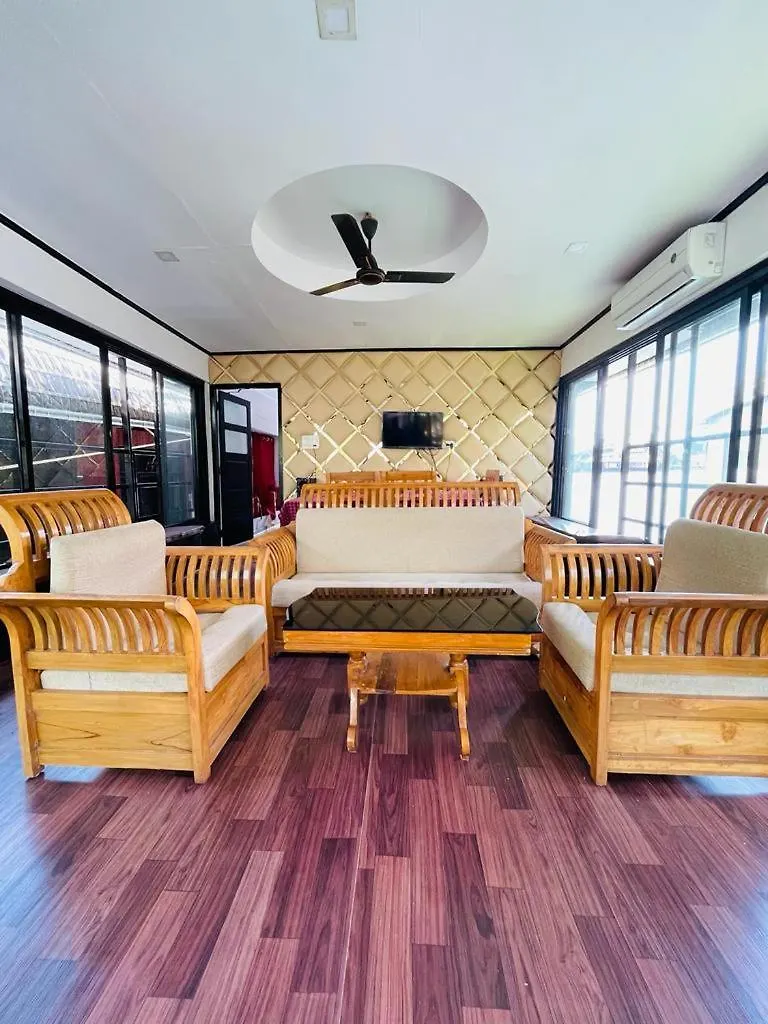 فندق Vinayak House Boat Alappuzha